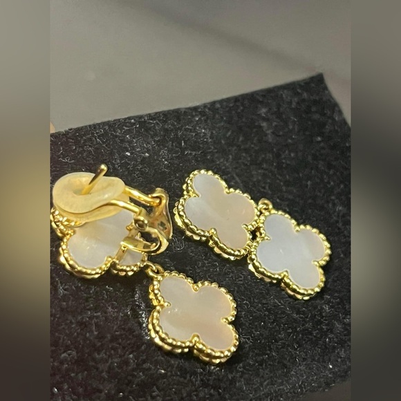 French Back Drop earring - Picture 2 of 5